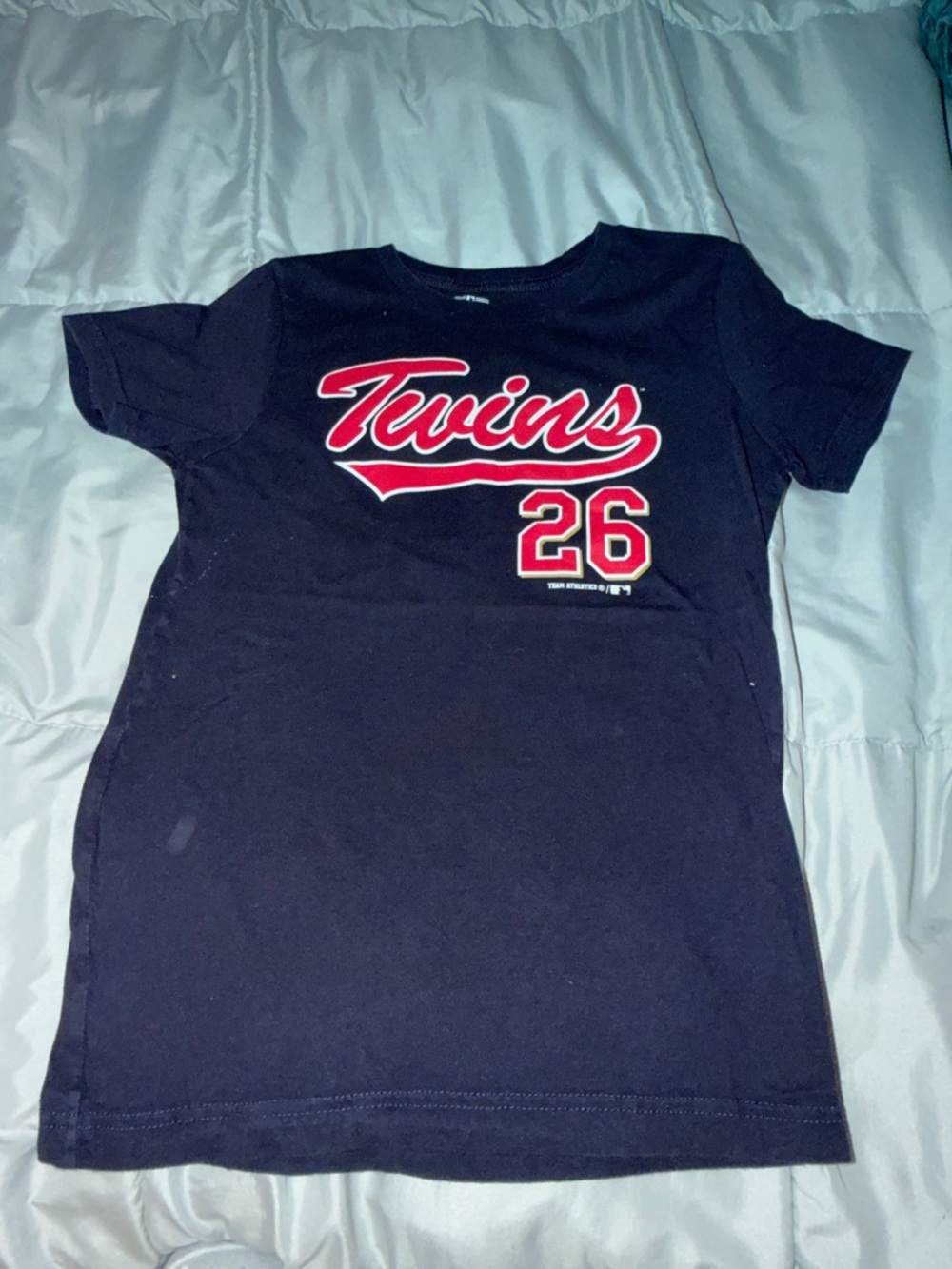 Minnesota Twins Kepler 26 Short-Sleeve Tee in Navy with Red Graphic
